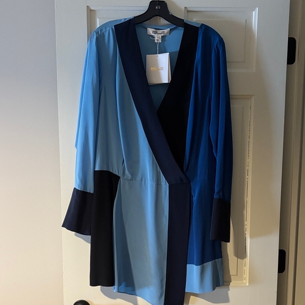 Diane von furstenburg long sleeve crossover dress-BNWT - Picture 2 of 11